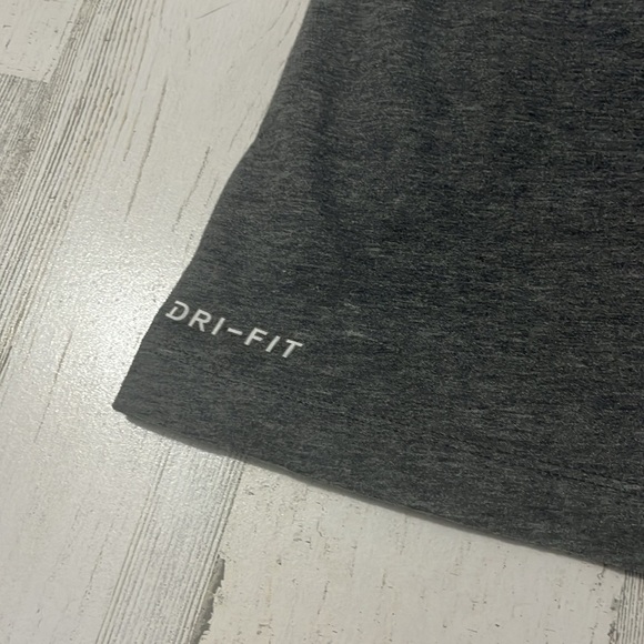 Nike New Orleans Saints Dri Fit Tee Size Small - Picture 3 of 7